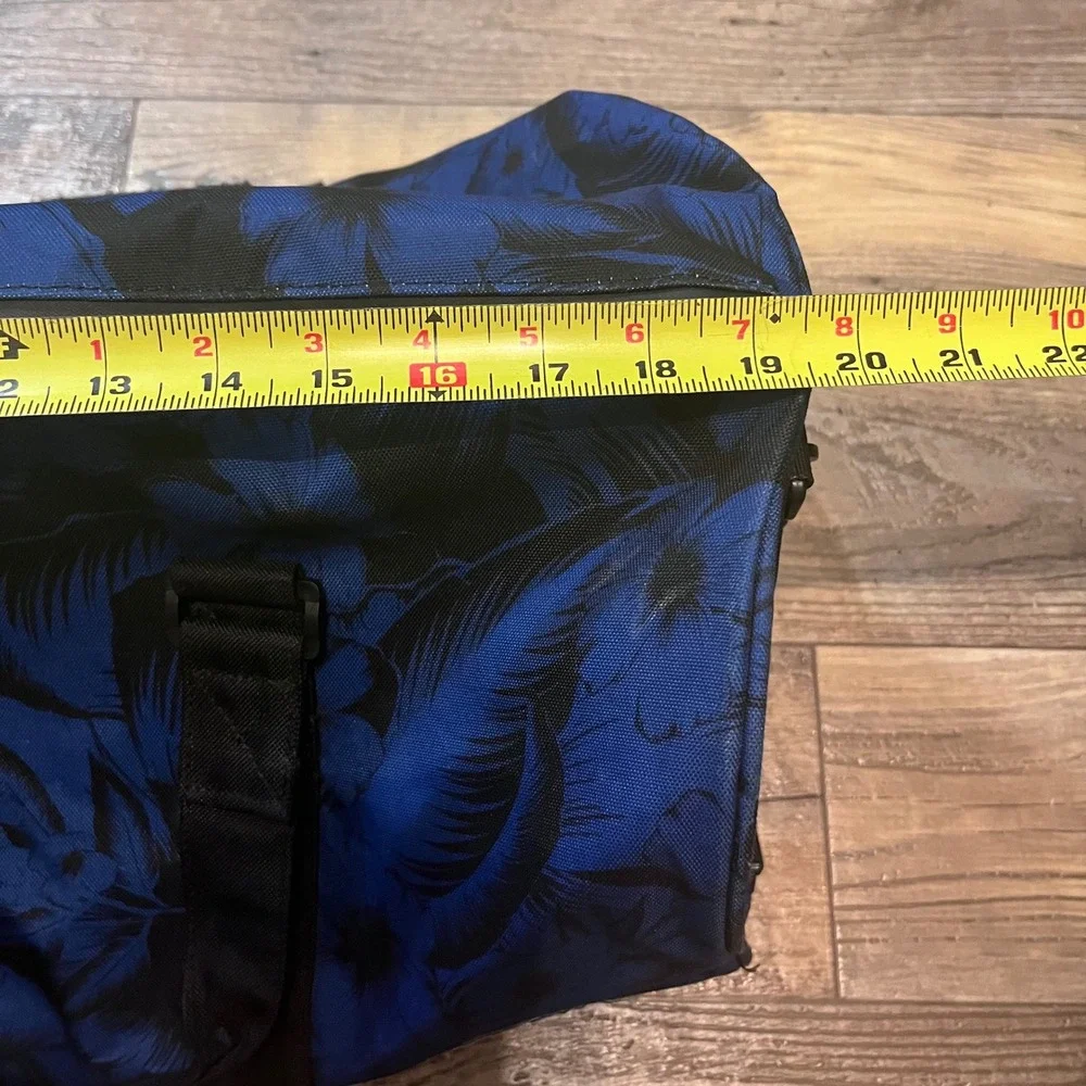 Herschel Supply Co Novel Duffle Bag Blue Black‎ Floral Hawaiian Shoe Compartment